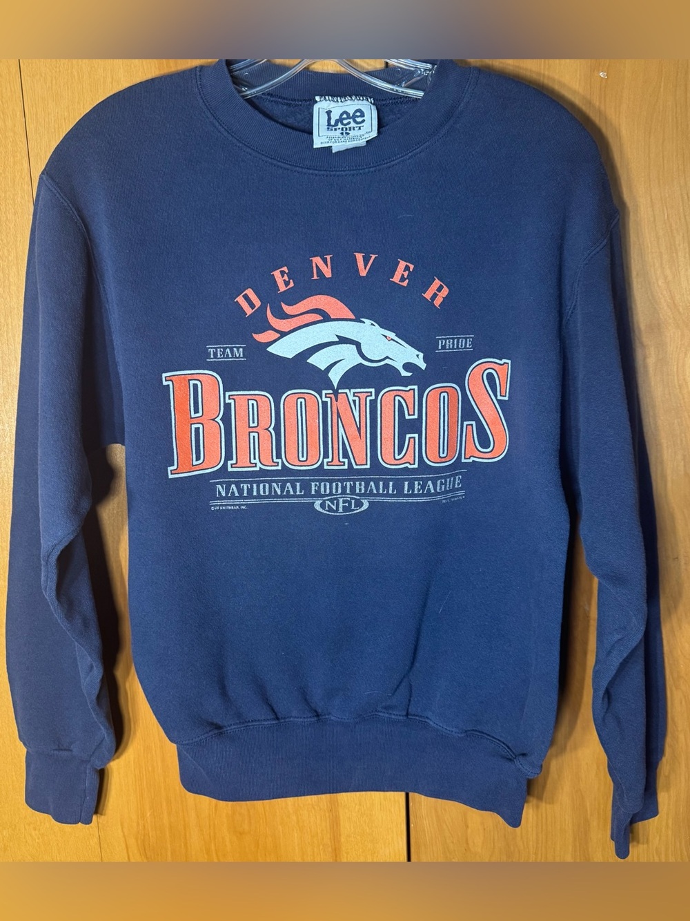 Vintage Lee Sports Denver Broncos 1999 Crew Neck Sweater Size Large